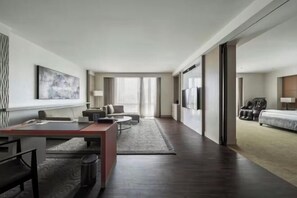 Cribs/infant beds - Taipung Suites (Tainan)