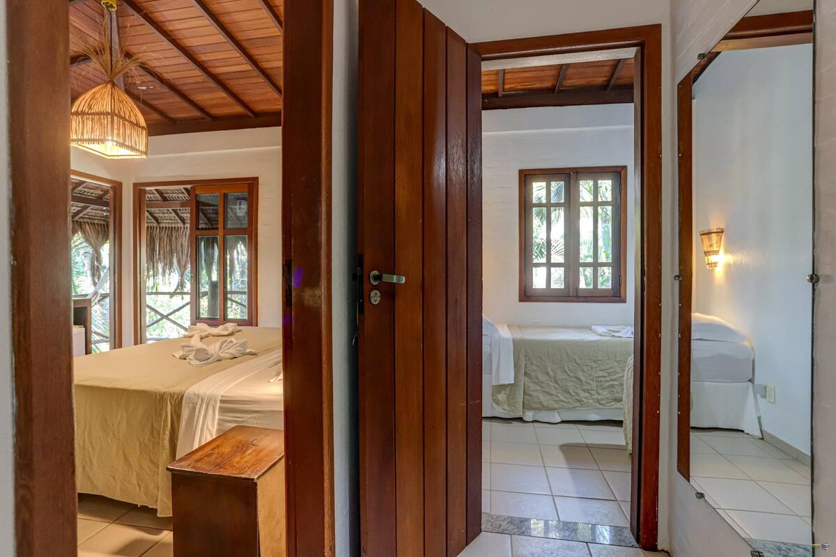 Minibar, cortinas blackout, wifi gratis y decoración personalizada 