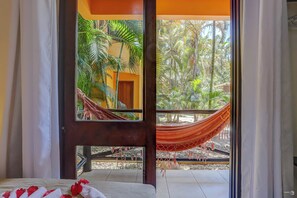 Standard-huone | Minibaari, yksilöllisesti sisustettu, yksilöllisesti kalustettu