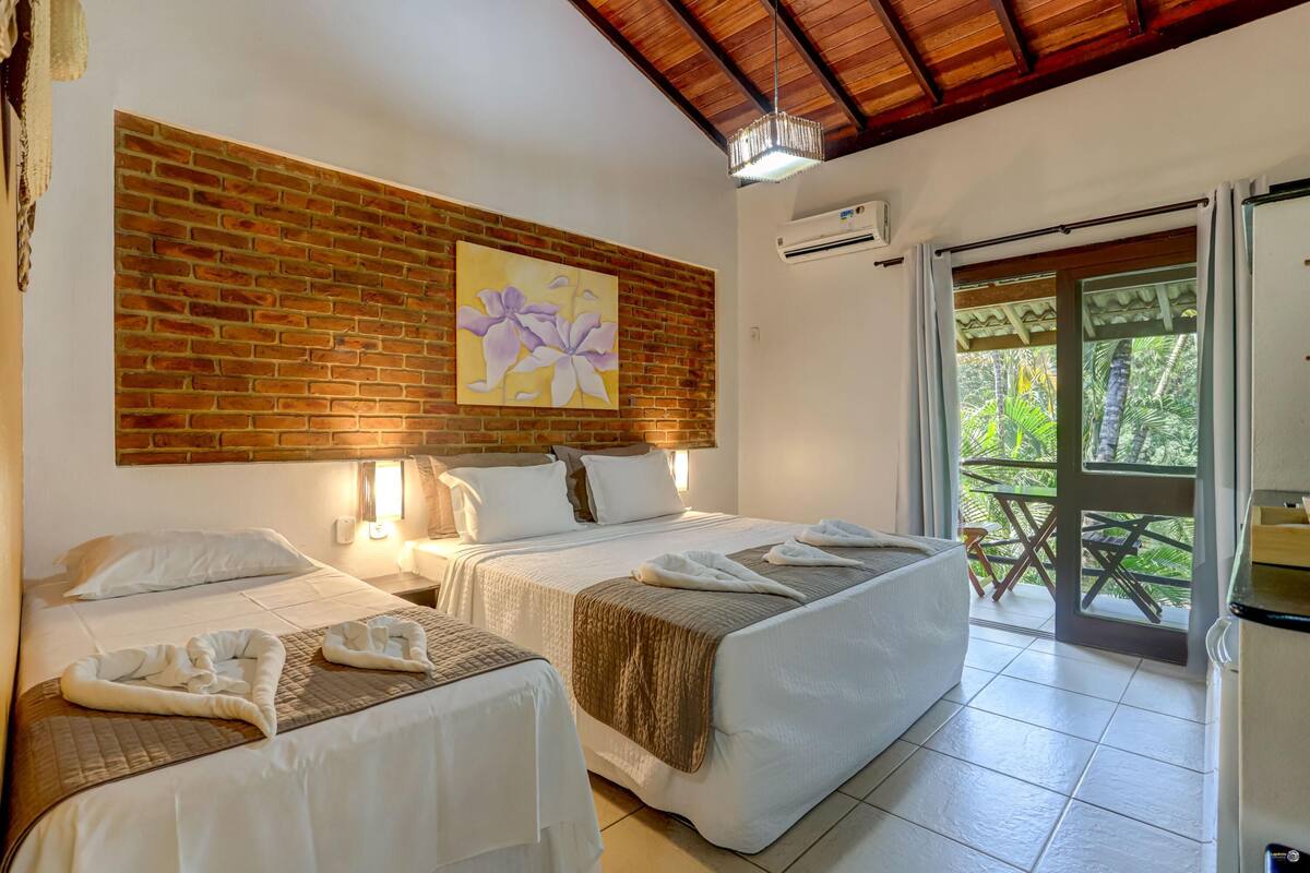 Minibar, cortinas blackout, wifi gratis y decoración personalizada 