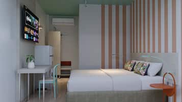 Iron/ironing board, bed sheets