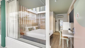Studio King Poolside | Iron/ironing board, bed sheets - Nightcap at the Cavenagh (Darwin)