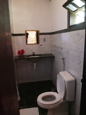 Douche, serviettes fournies