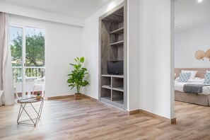 Apartment, 1 Bedroom, Terrace | 1 bedroom, blackout drapes, free WiFi, bed sheets