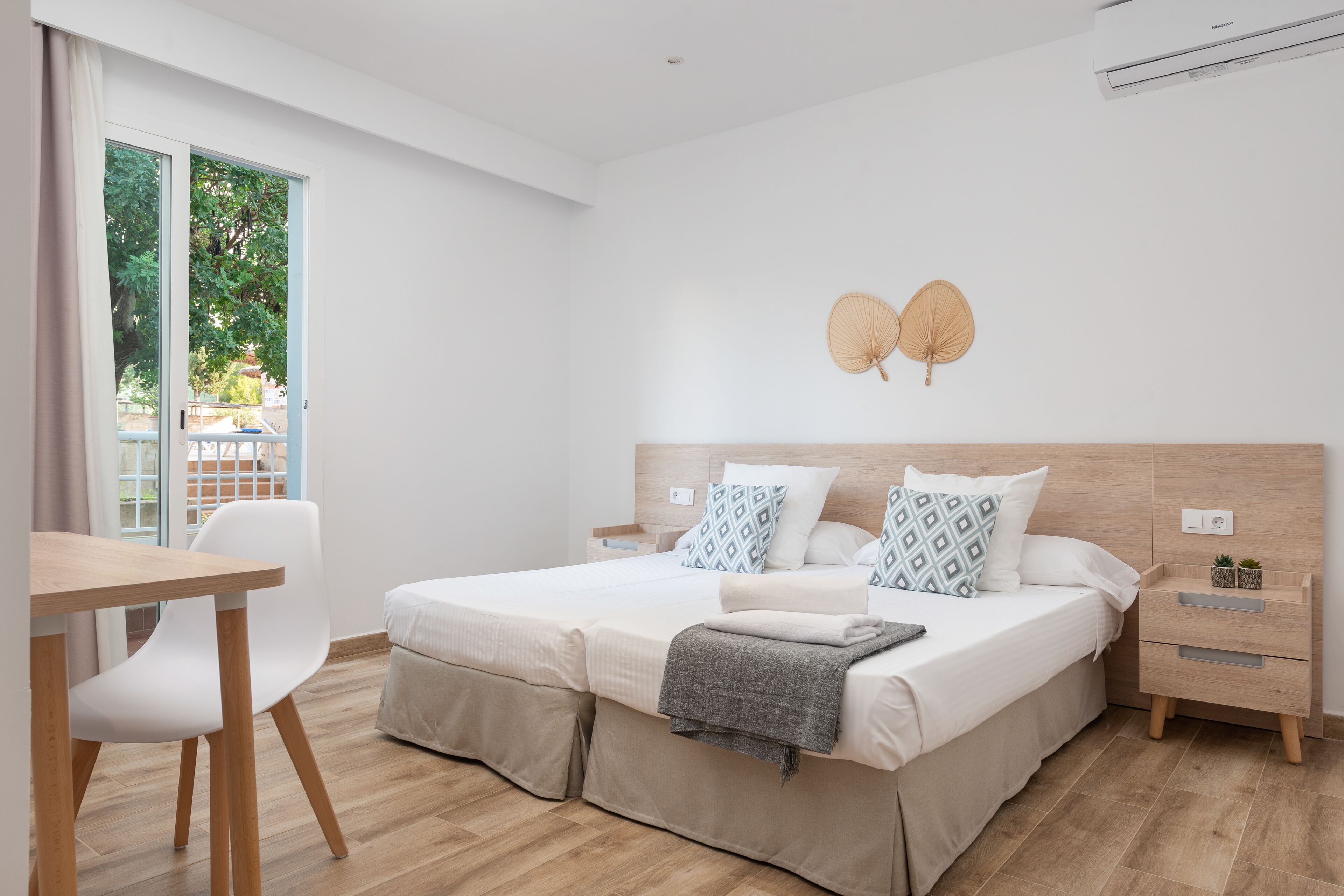 1 bedroom, blackout curtains, free WiFi, bed sheets