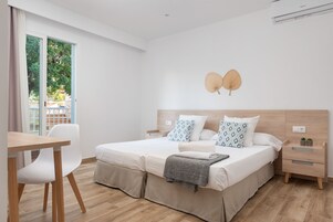 1 bedroom, blackout drapes, WiFi (free), bed sheets