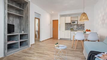 Apartment, 1 Schlafzimmer, Terrasse | 1 Schlafzimmer, Verdunkelungsvorhänge, kostenloses WLAN, Bettwäsche