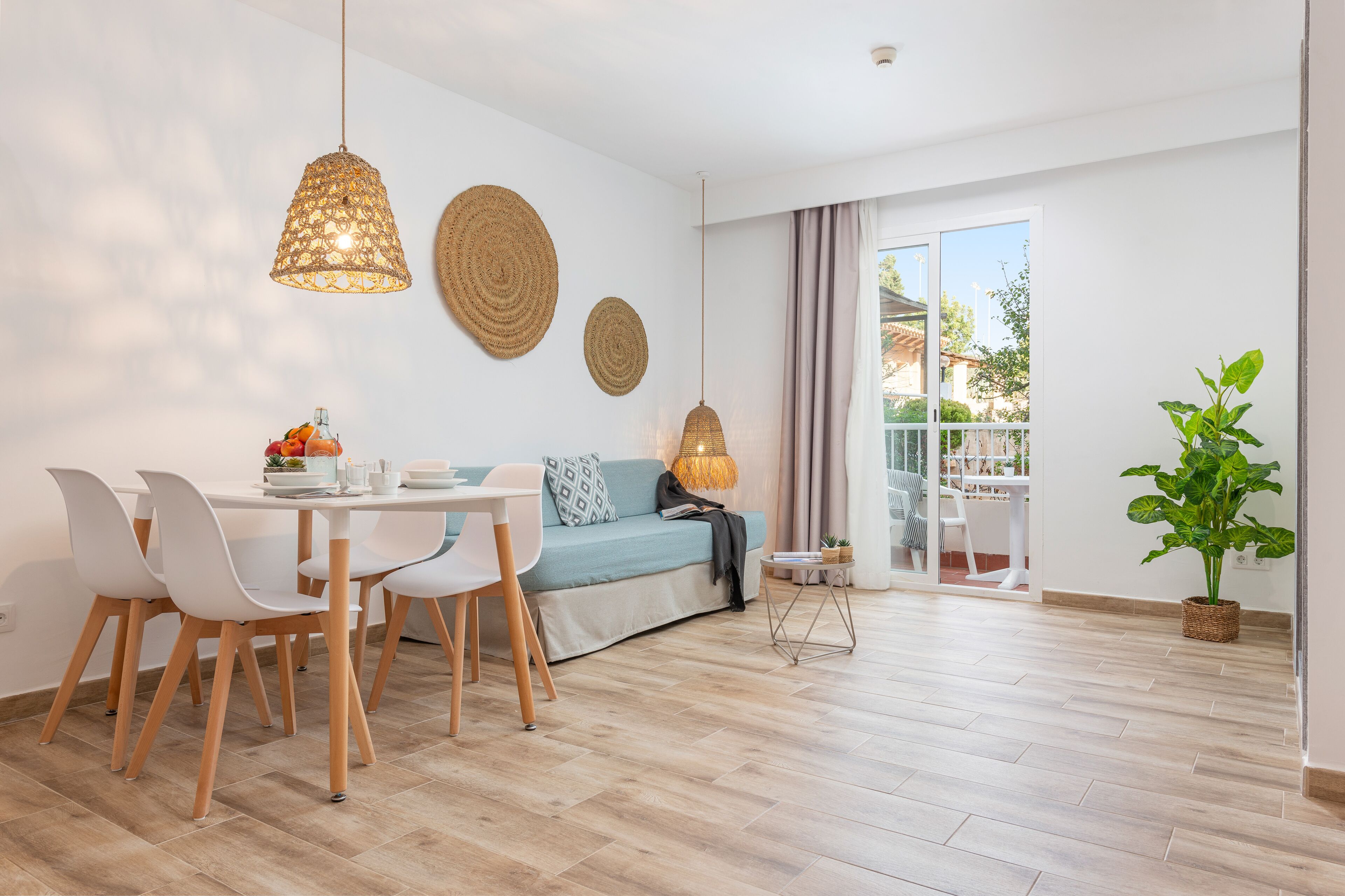 Apartment, 1 Bedroom, Terrace | Dining room