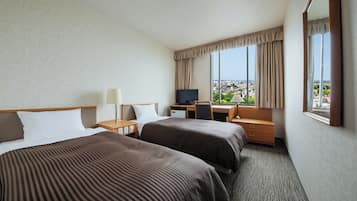 Compact Twin Room, Non Smoking | Premium bedding, in-room safe, desk, blackout drapes