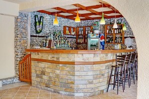 Bar (en el alojamiento)