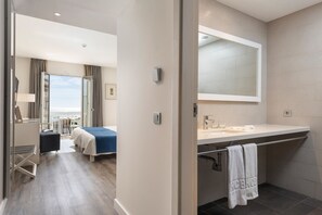 Superior Double Room with sea view | Soundproofing, free WiFi - Hotel Cala Bona  (Son Servera)