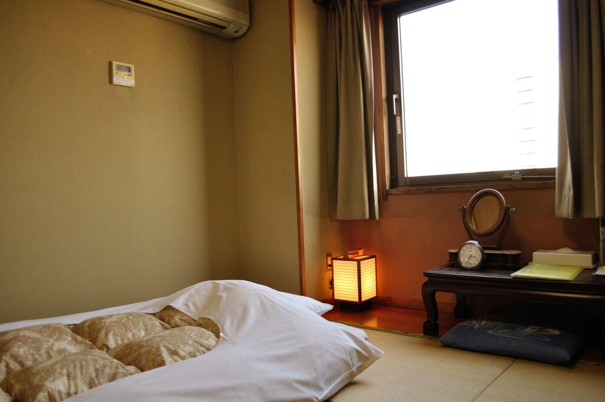 Down comforters, desk, laptop workspace, free WiFi