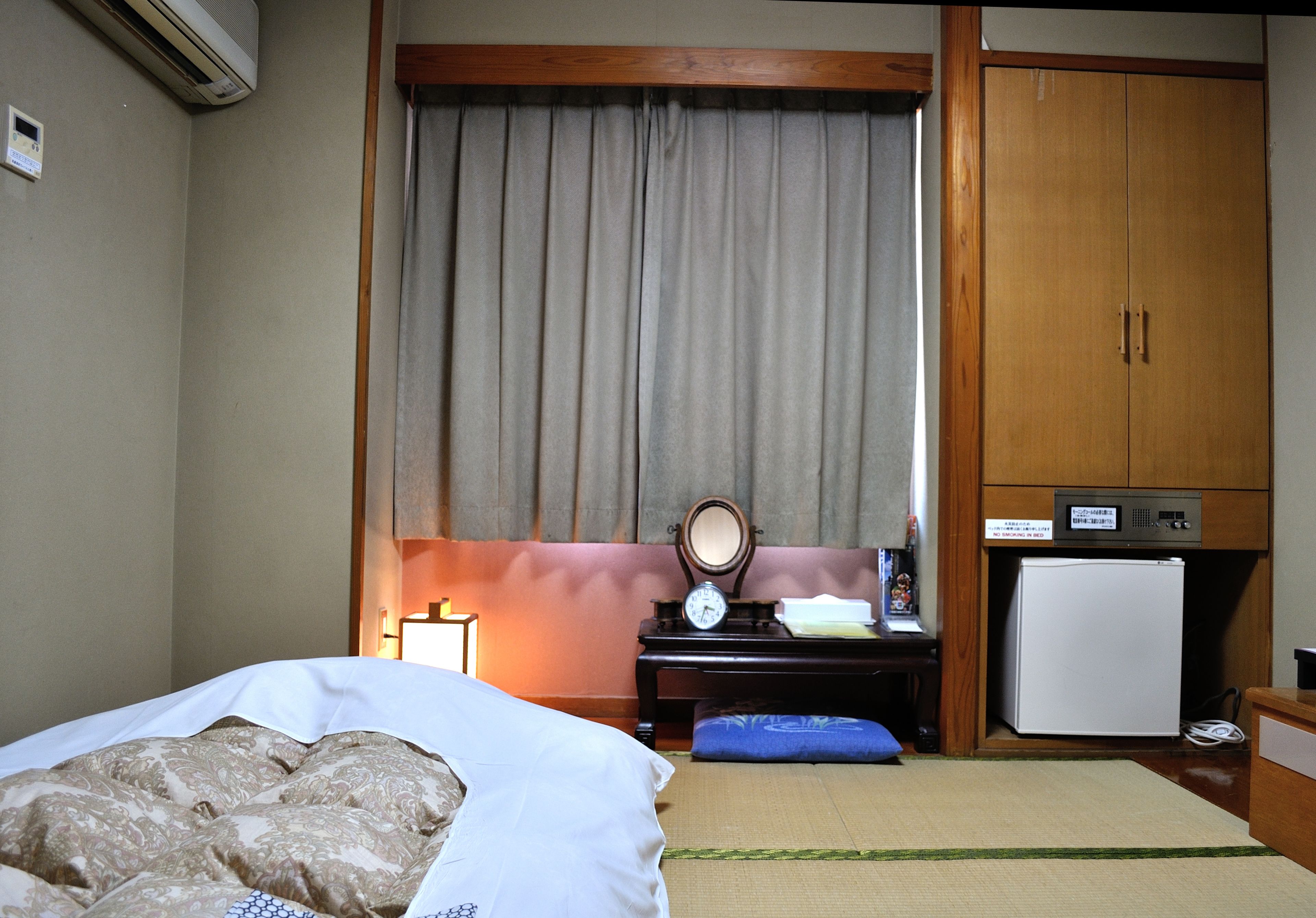 Traditional Room (2 Person Occupancy) | Down comforters, desk, laptop workspace, free WiFi