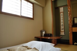 Traditional Room (4 Person Occupancy)