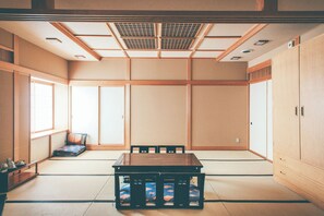 Japanese Room, Non Smoking