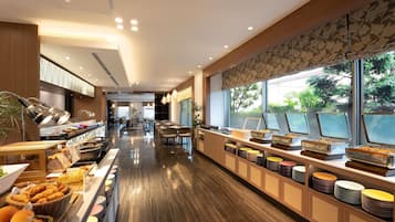 ์์นจ ์์ฌ ๋ฐ ์ ๋
์์ฌ ์ ๊ณต