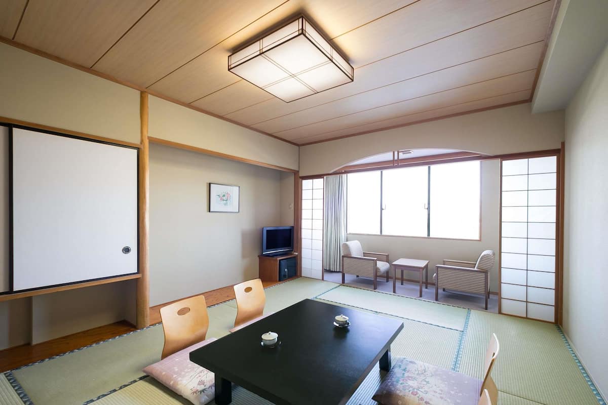 Classic-Zimmer (Japanese Style. City Side)