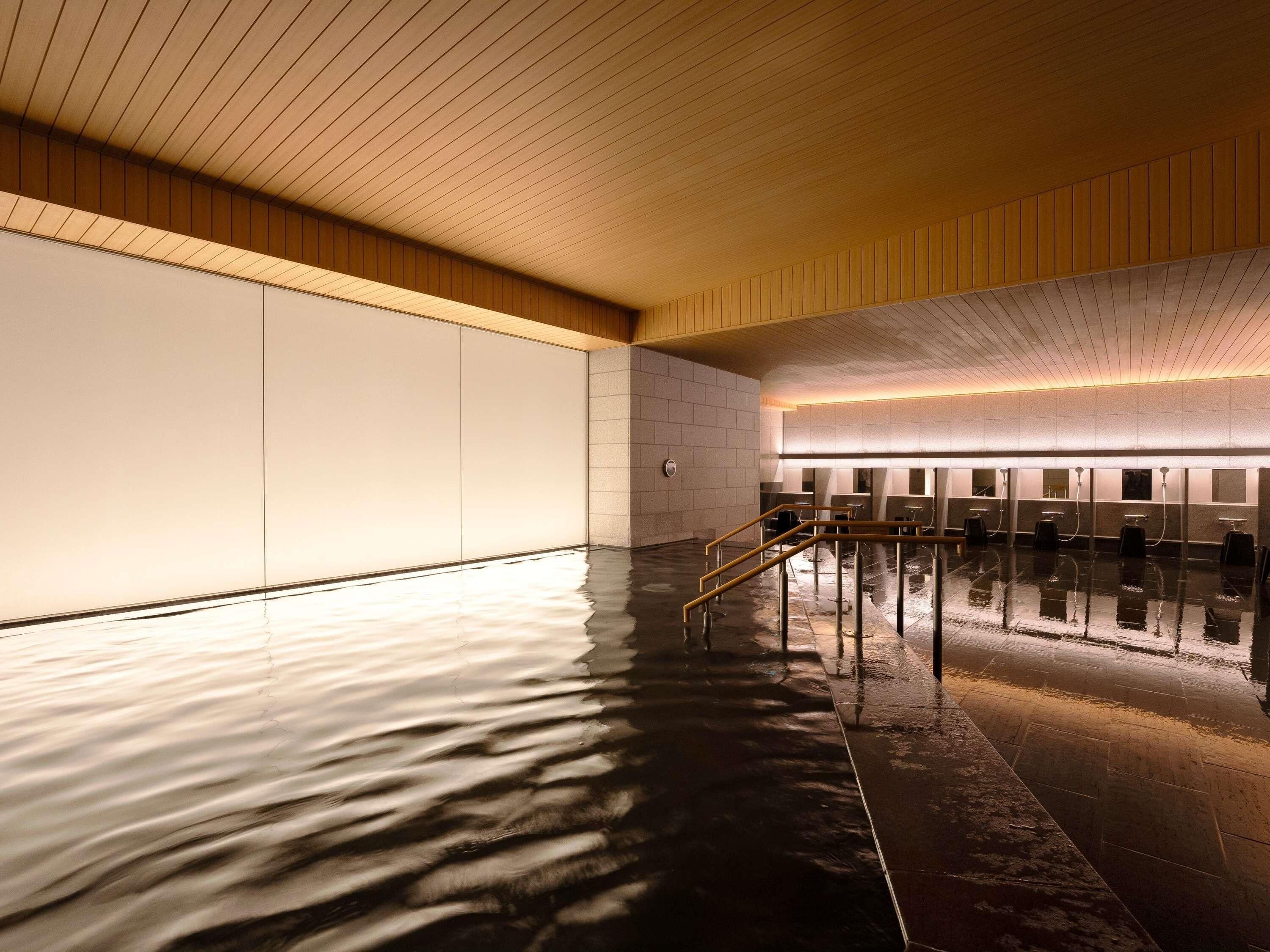 In-room safe, free WiFi, bed sheets