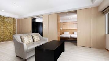 Standard Suite, 2 Twin Beds | In-room safe, free WiFi, bed sheets