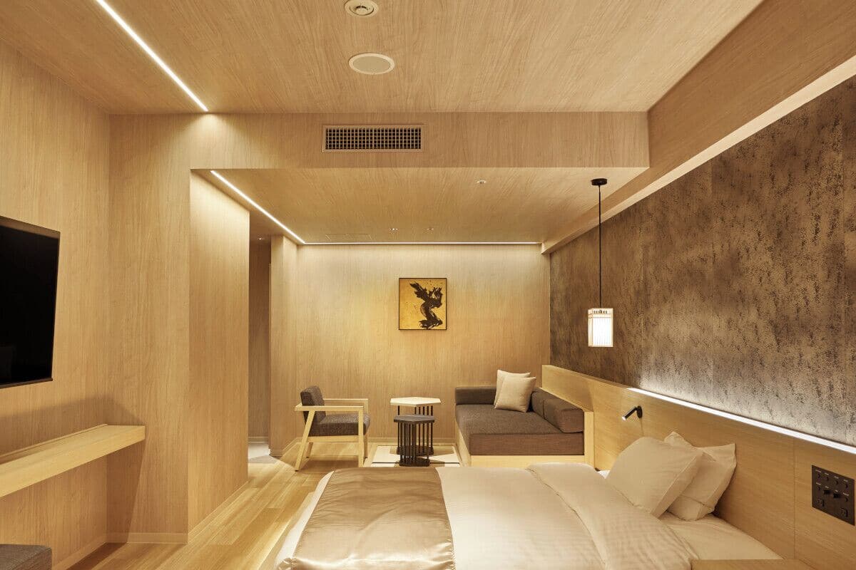 Suite monolocale Luxury, 2 letti matrimoniali, non fumatori (Luxury floor,2-4 pax use) | 1 camera, una scrivania, ferro/asse da stiro, Wi-Fi gratuito