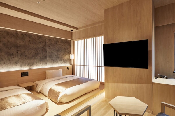 Kamar Twin Superior, Bebas Asap Rokok (Luxury floor,1-4 pax use) | 1 kamar tidur, meja kerja, setrika/meja setrika, dan Wi-Fi gratis