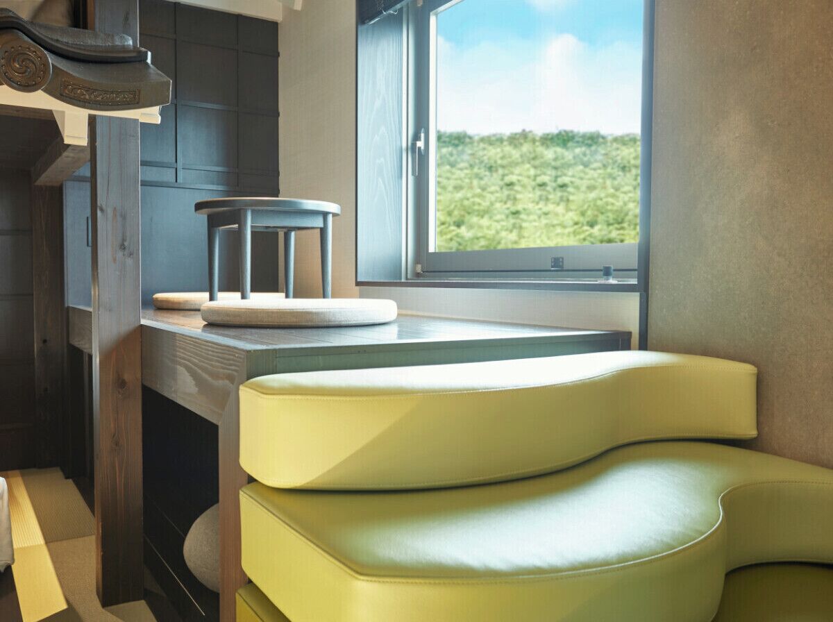 ONE Castle Suite(4 beds) For 2-4 people use, Non Smoking | Desk, iron/ironing board, free WiFi, bed sheets