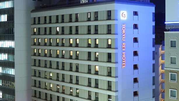 A multi-story building with the sign "TOKYU REI HOTEL" prominently displayed. - Takamatsu Tokyu REI Hotel (Takamatsu)