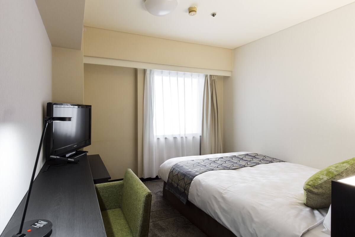 Desk, iron/ironing board (on request), free WiFi, bed sheets