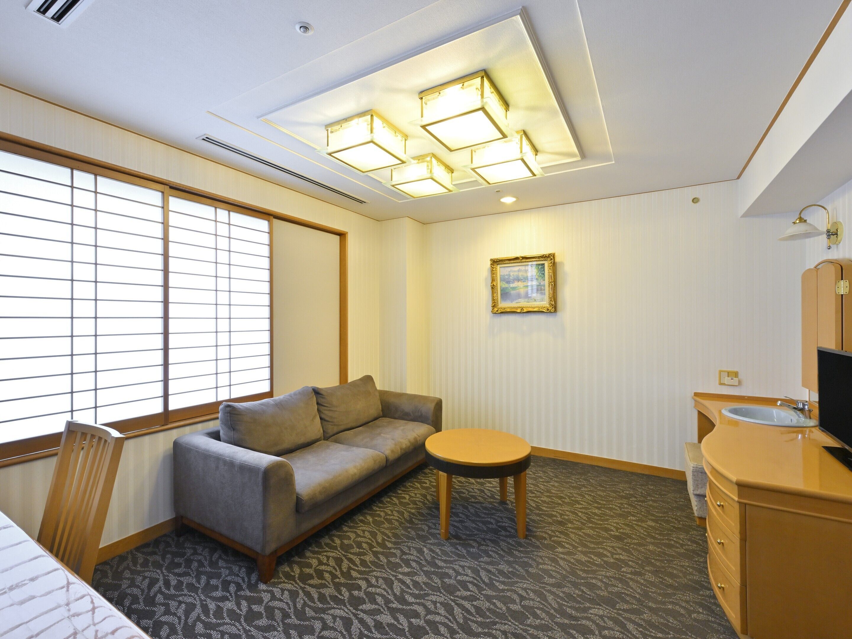 junior suite room, non smoking | 1 bedroom, premium bedding, down duvets, in-room safe