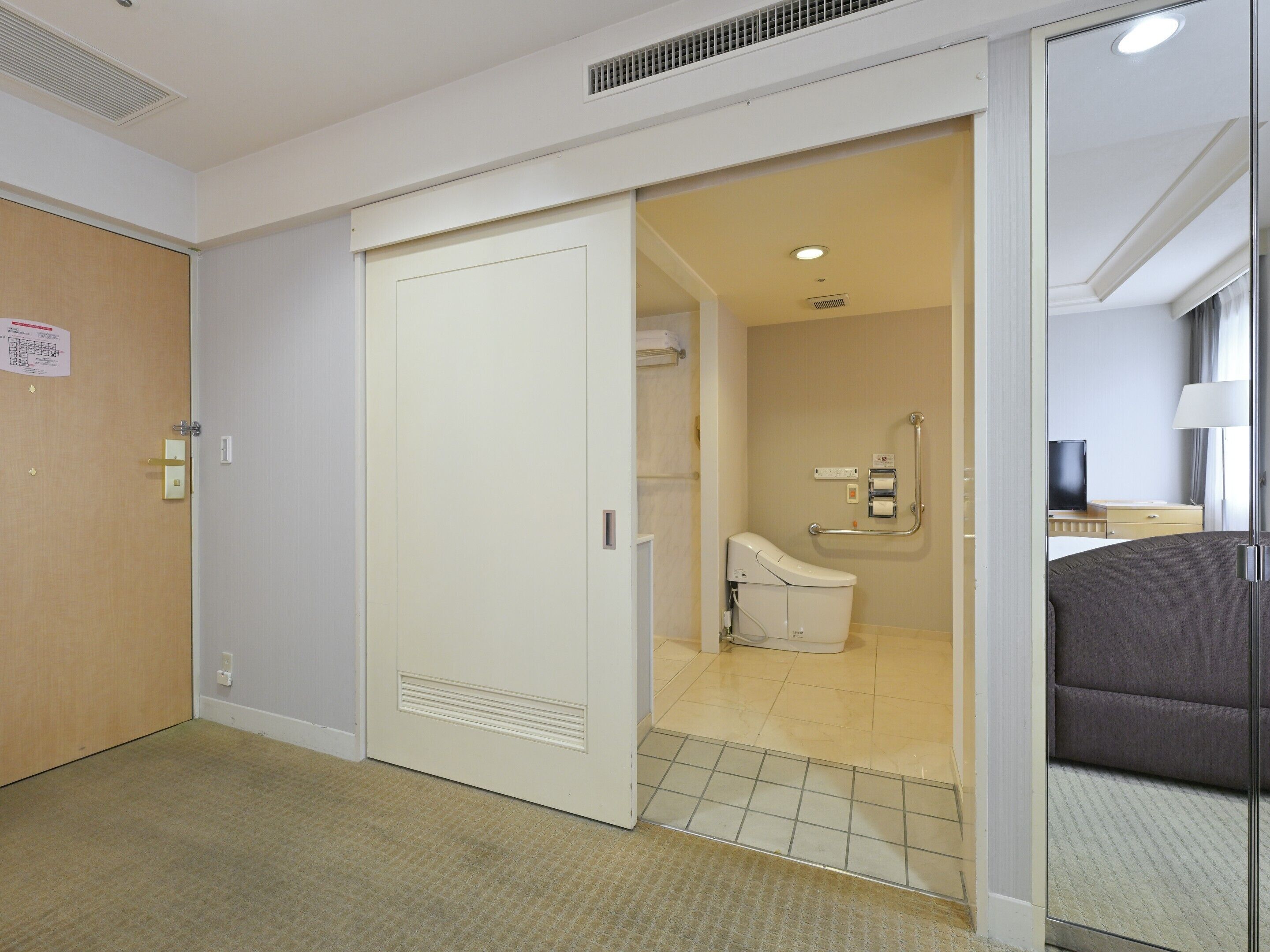 accessible twin room, smoking | bathroom | combined shower/bathtub, free toiletries, hair dryer, slippers