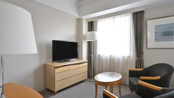 Wide Twin Room, Non Smoking | Premium bedding, down comforters, in-room safe, desk