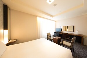 Premium bedding, desk, soundproofing, free WiFi - Hotel Kokusai 21 Nagano (Nagano)