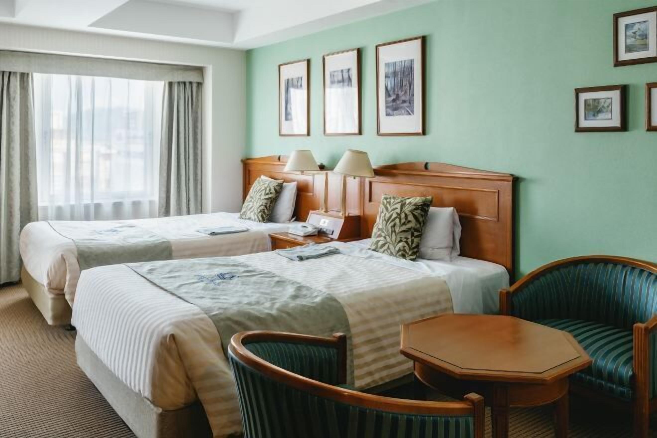 特色装修、特色家居、遮光窗帘、熨斗/熨板