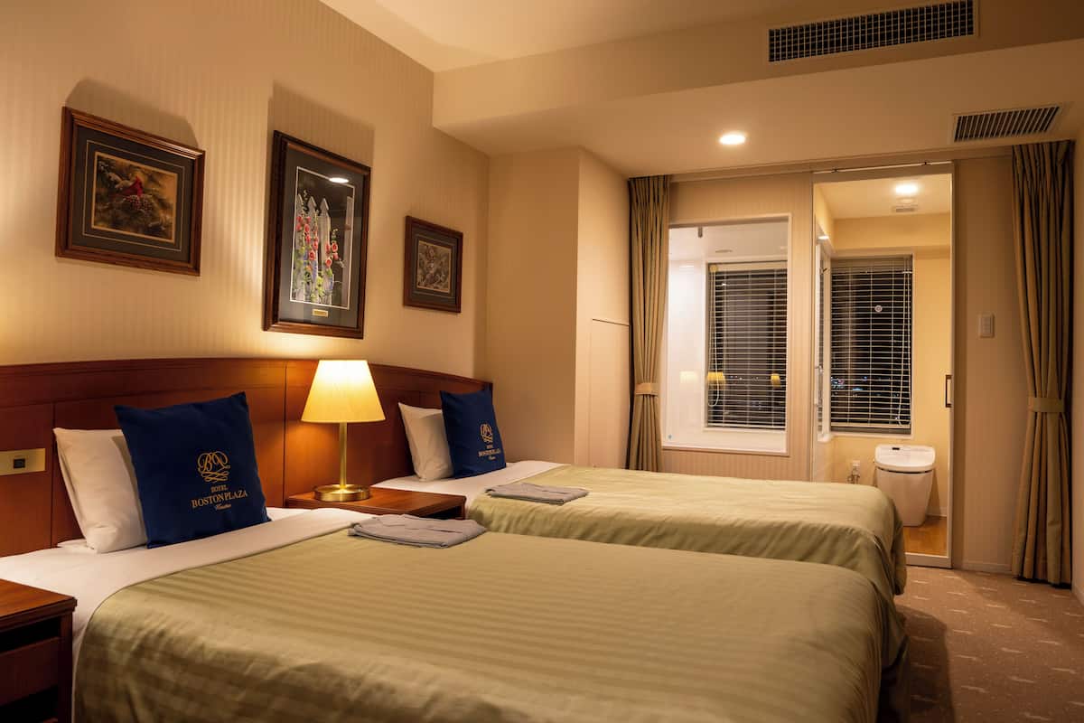 view bath twin room (business room) non smoking dinner at 6pm | individually decorated, individually furnished, blackout curtains