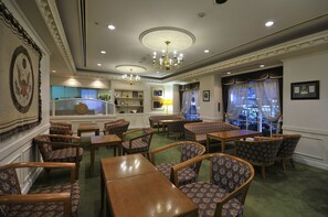 Lobby lounge