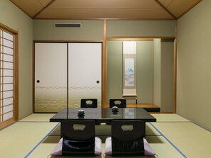 Classic Suite, Multiple Beds, Mountain View (Japanese Western Style) | In-room safe, desk, iron/ironing board, free WiFi - Mercure Nagano Matsushiro Resort & Spa (Nagano)