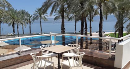 Gai Beach Resort Spa Hotel