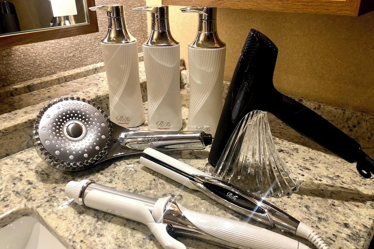 suite with spa bath, non smoking | bathroom | hair dryer, slippers, electronic bidet, towels