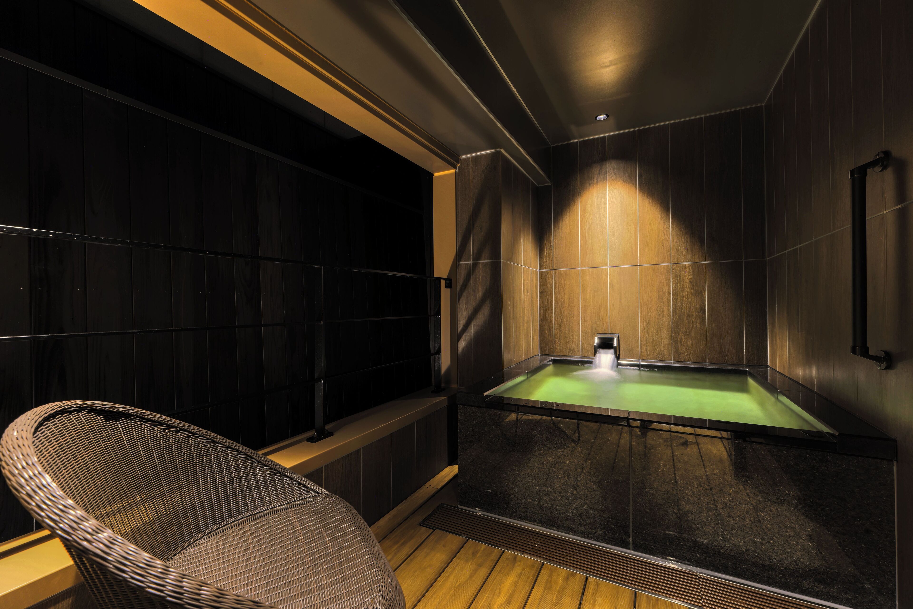 suite with spa bath, non smoking | bathroom | hair dryer, slippers, electronic bidet, towels