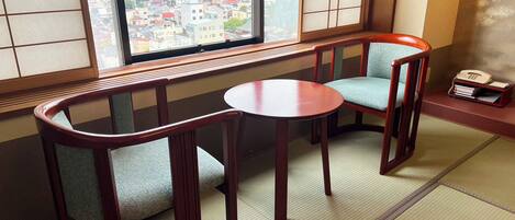 Deluxe Quadruple Room with panoramic view on upper floor, Non Smoking | Mountain view