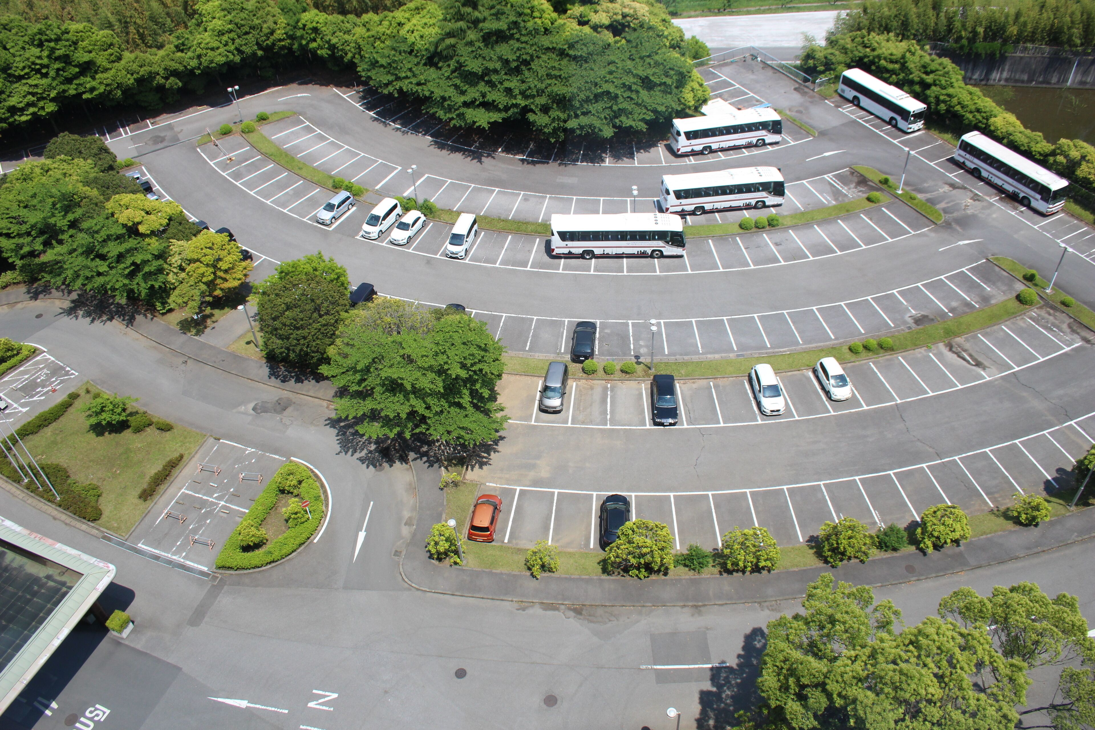 self-parking (surcharge) 500 per day