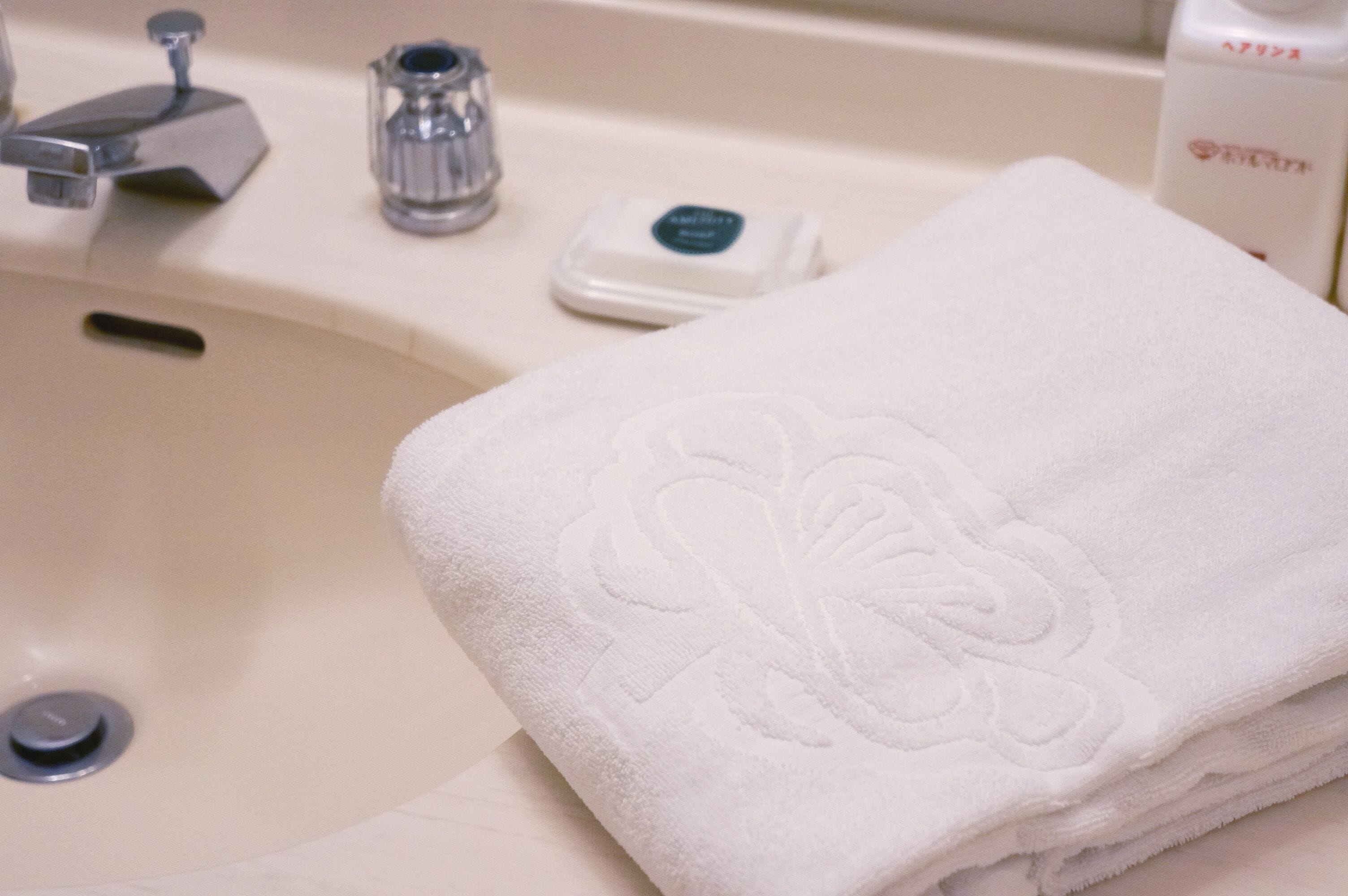 1 bedroom, down duvets, desk, blackout curtains