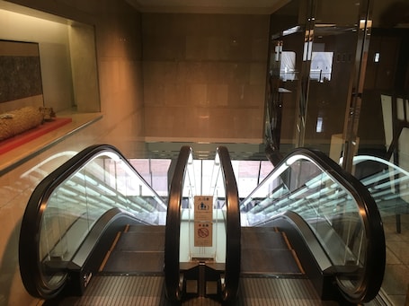 Interior entrance. Hida Takayama Washington Hotel Plaza