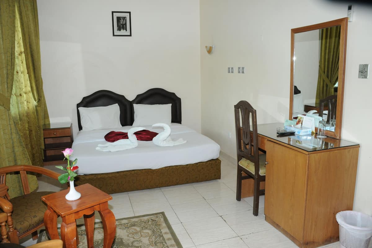 Double Room | Iron/ironing board, WiFi (free)