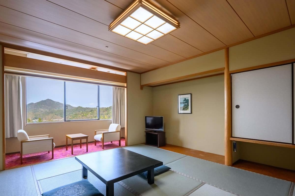 Klassieke kamer, 3 eenpersoonsbedden, uitzicht op zee (Japanese Style) | Een kluis op de kamer, een bureau, gratis wifi, beddengoed