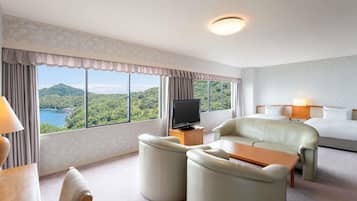 In-room safe, desk, free WiFi, bed sheets