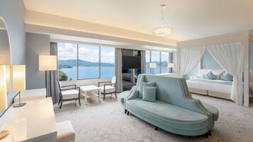 Privilege, Suite Junior, 1 lit double, vue mer | Coffres-forts dans les chambres, bureau, Wi-Fi gratuit, draps fournis