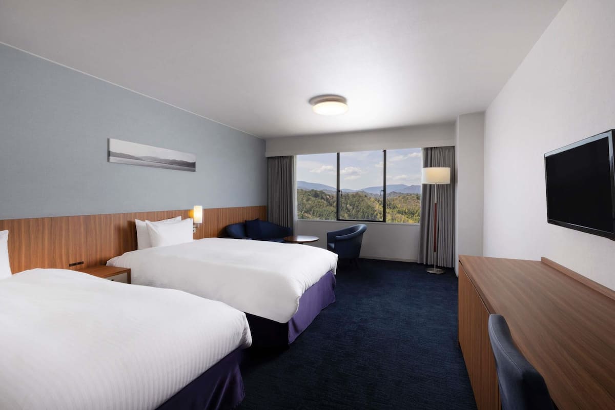 Pengeskab på værelset, skrivebord, gratis Wi-Fi, sengetøj