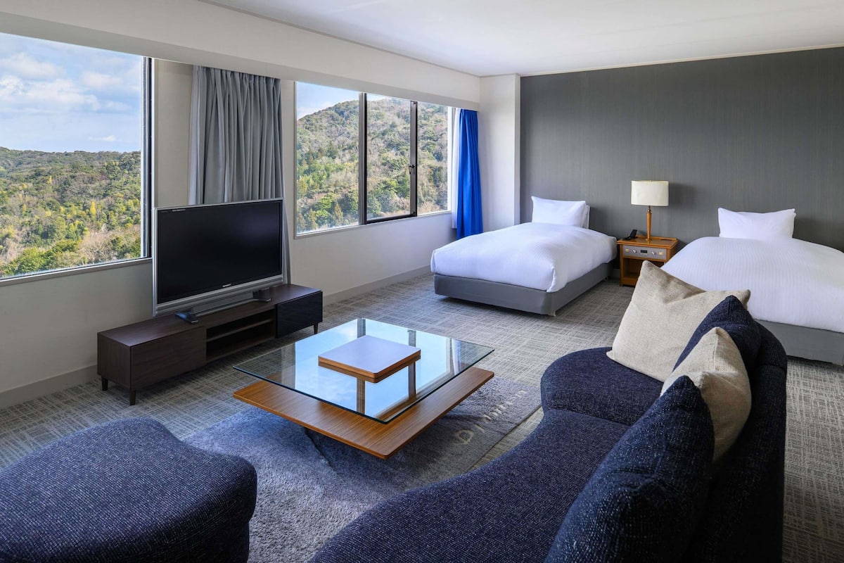 Junior-Suite, Mehrere Betten, Meerblick (Japanese Western Style) | Zimmersafe, Schreibtisch, kostenloses WLAN, Bettwäsche