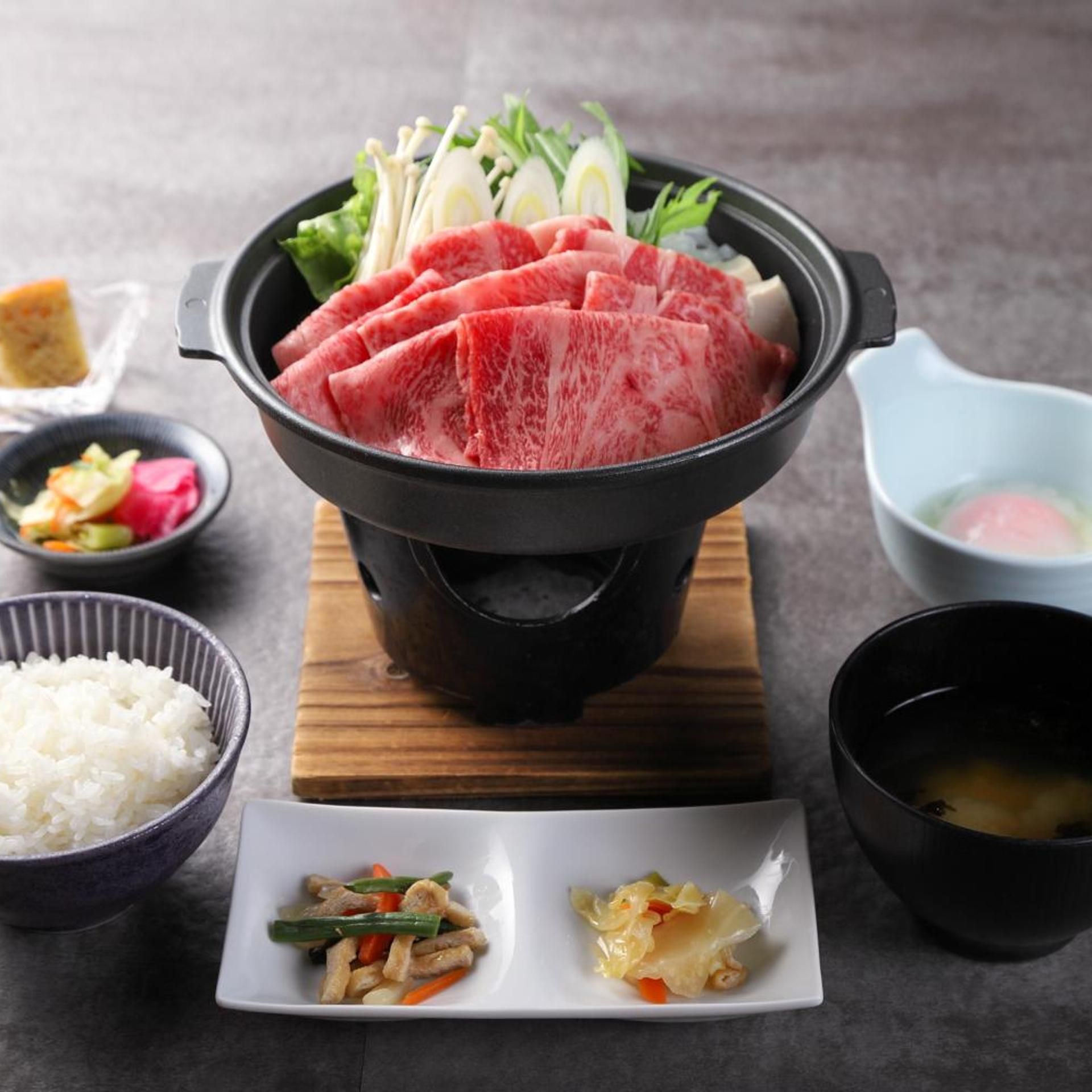 餐飲